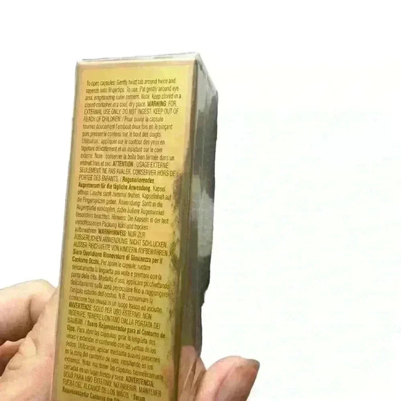 Elizabeth Arden New York - Advanced Ceramide Capsules Eye Serum New in Box - Picture 2 of 2